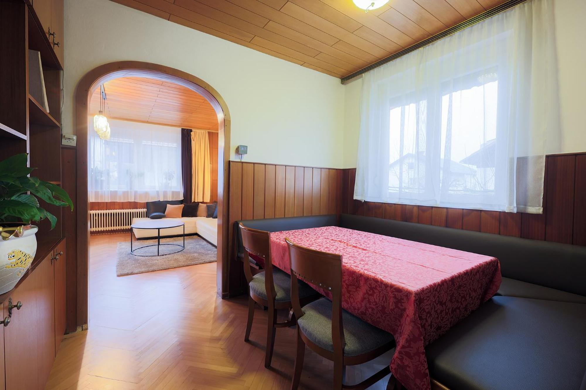 Papas Apartment Lesce  Exterior photo
