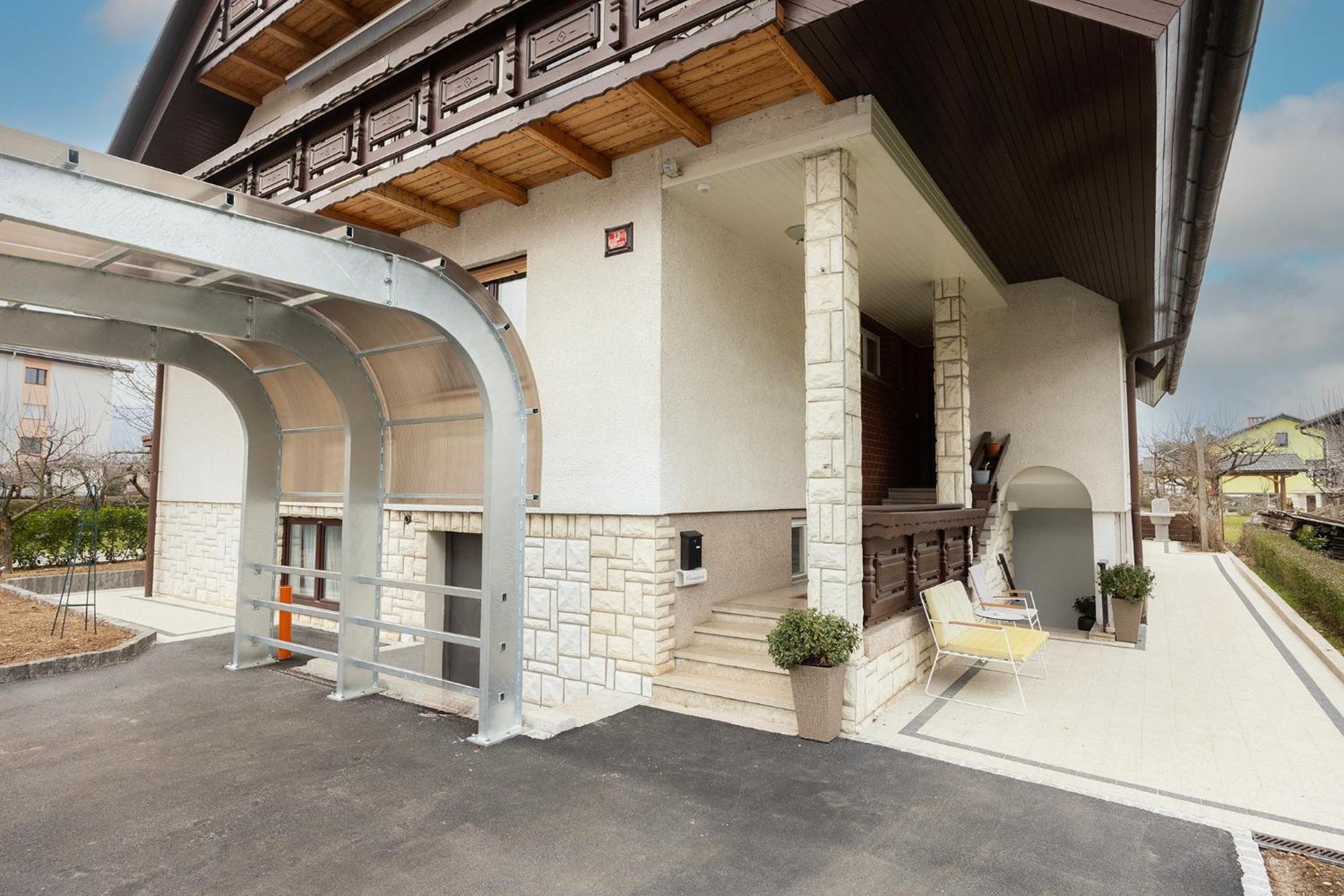 Papas Apartment Lesce  Exterior photo